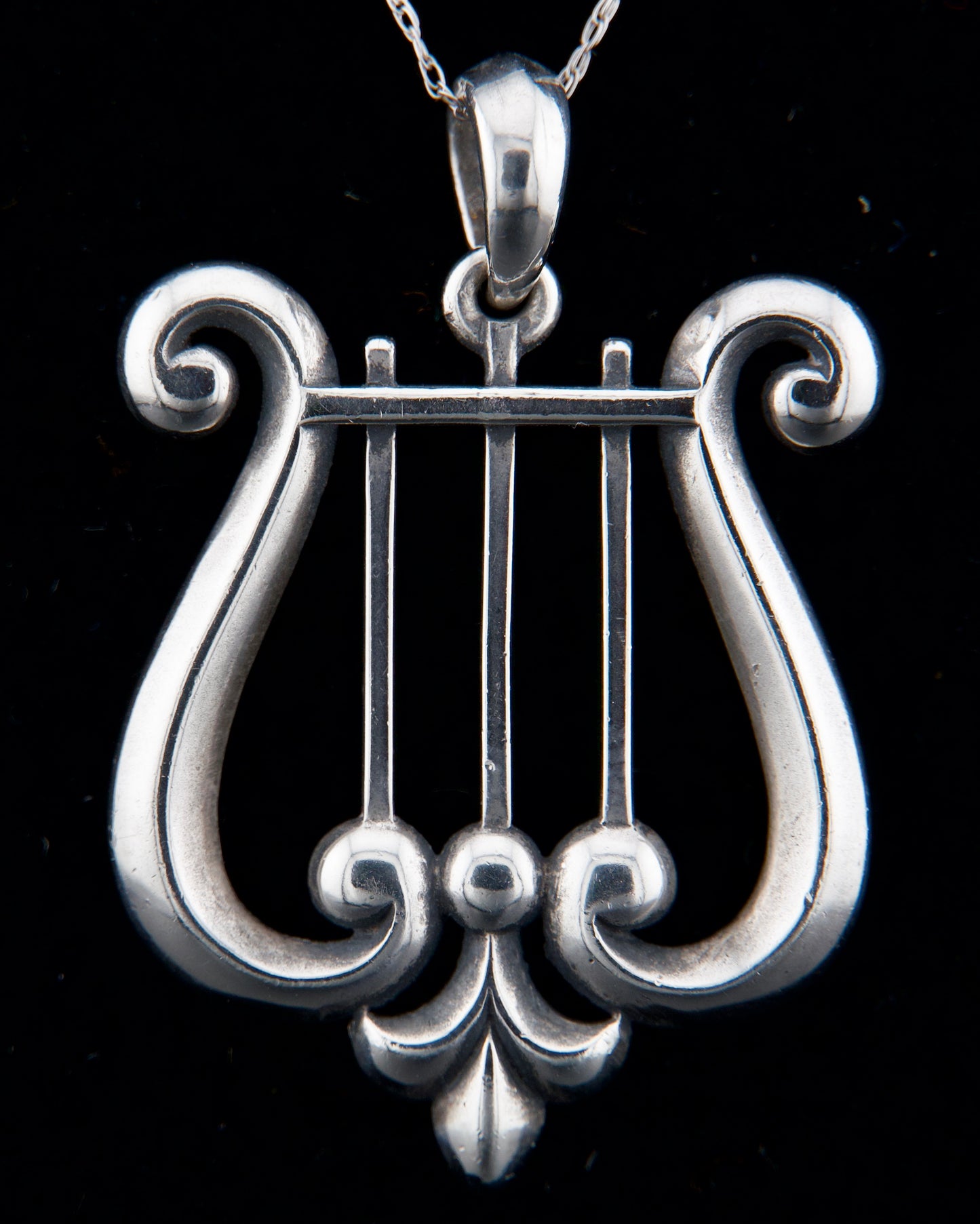 James Avery Retired Sterling Silver Lyre Harp Pendant