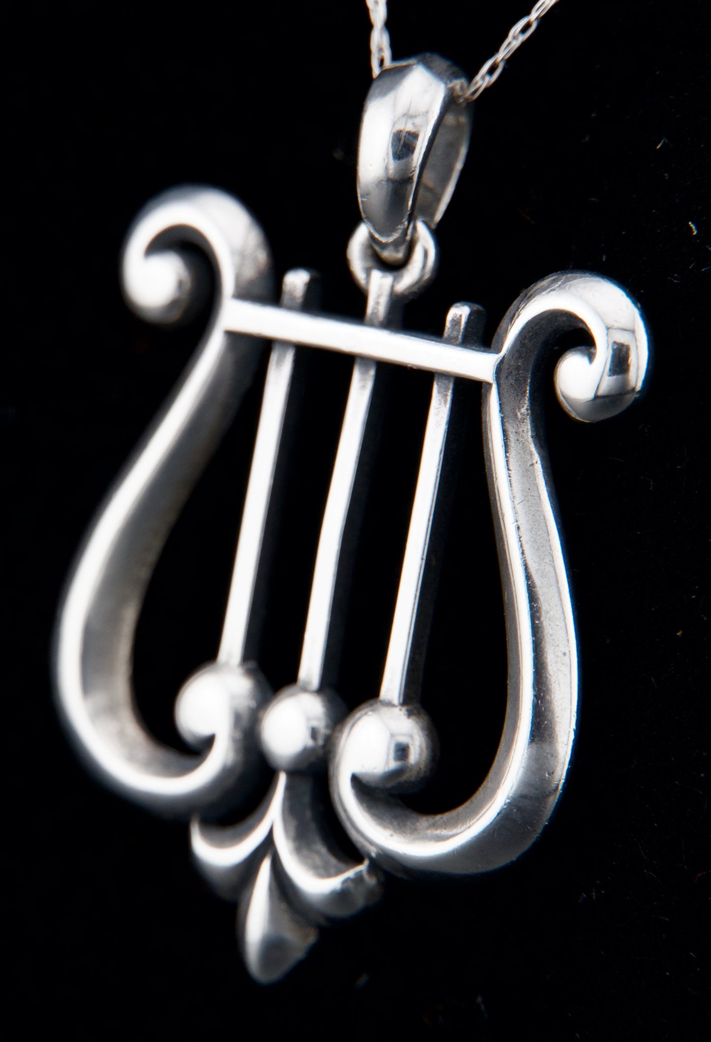 James Avery Retired Sterling Silver Lyre Harp Pendant