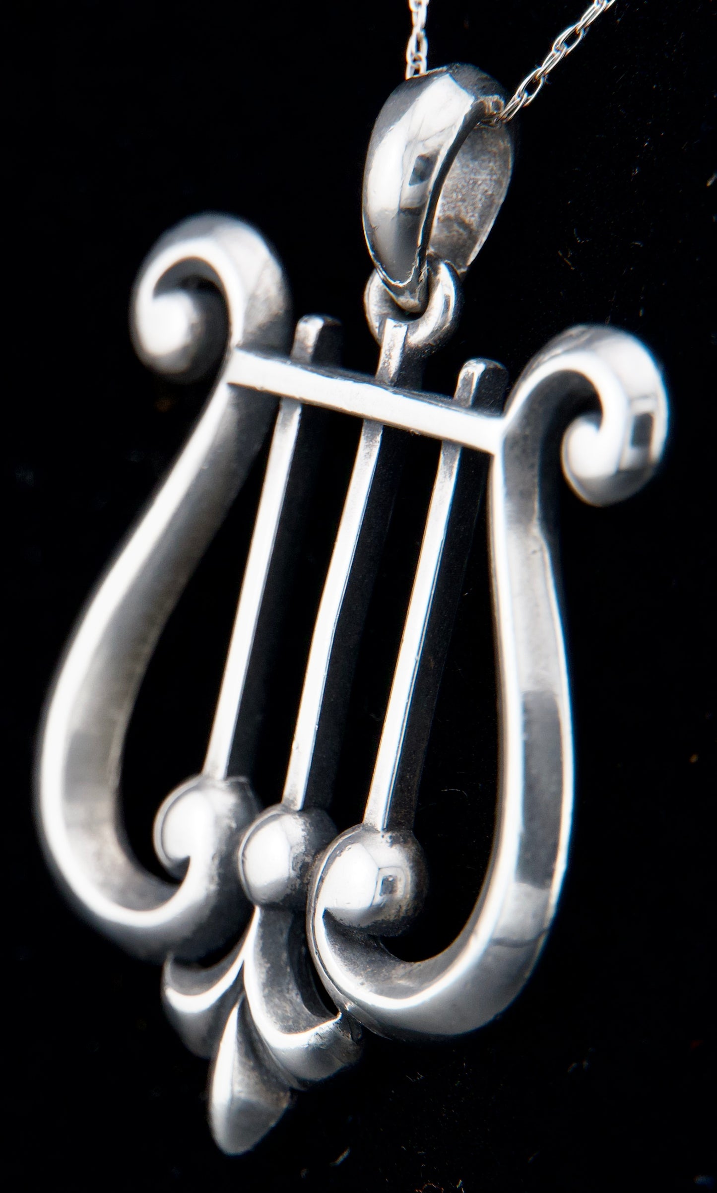 James Avery Retired Sterling Silver Lyre Harp Pendant