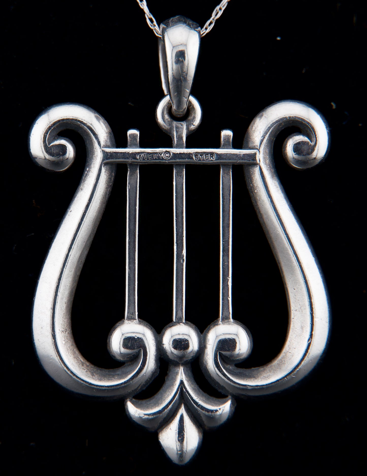 James Avery Retired Sterling Silver Lyre Harp Pendant