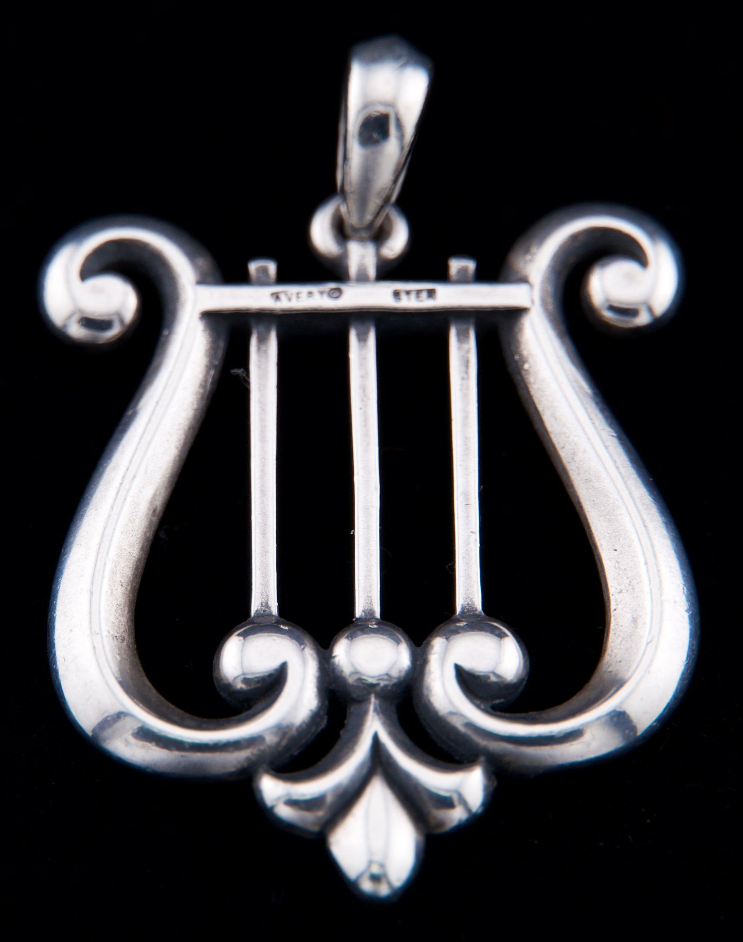 James Avery Retired Sterling Silver Lyre Harp Pendant