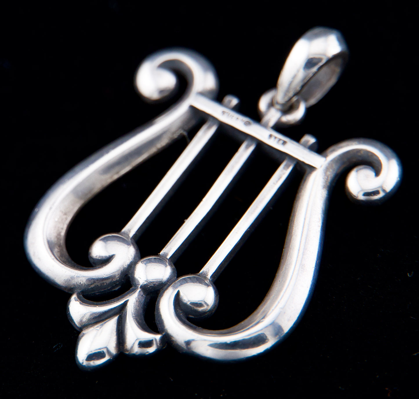 James Avery Retired Sterling Silver Lyre Harp Pendant