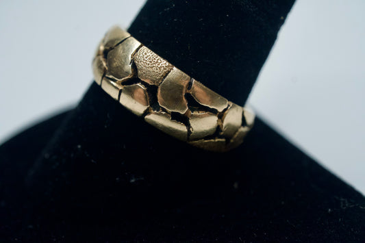 14kt Yellow Gold Nugget style Ring