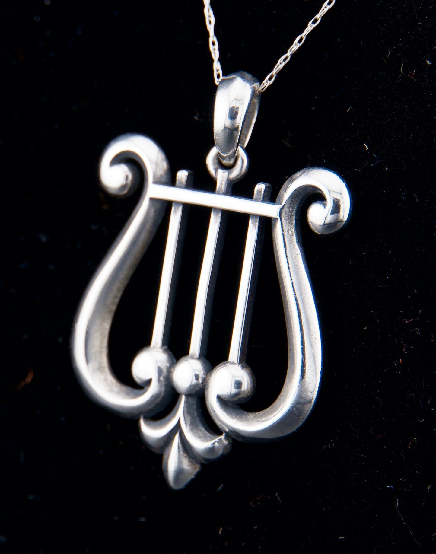 James Avery Retired Sterling Silver Lyre Harp Pendant