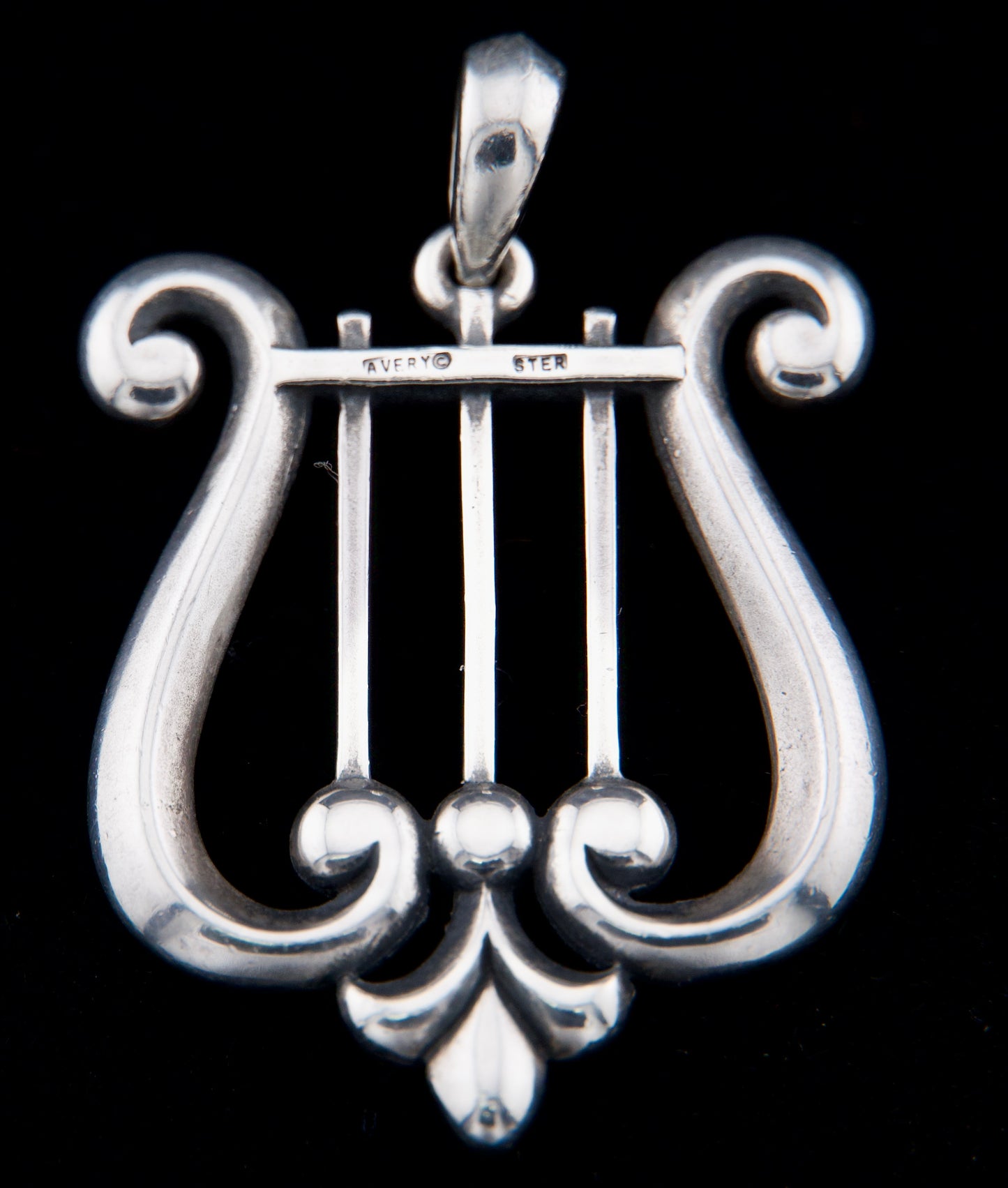 James Avery Retired Sterling Silver Lyre Harp Pendant