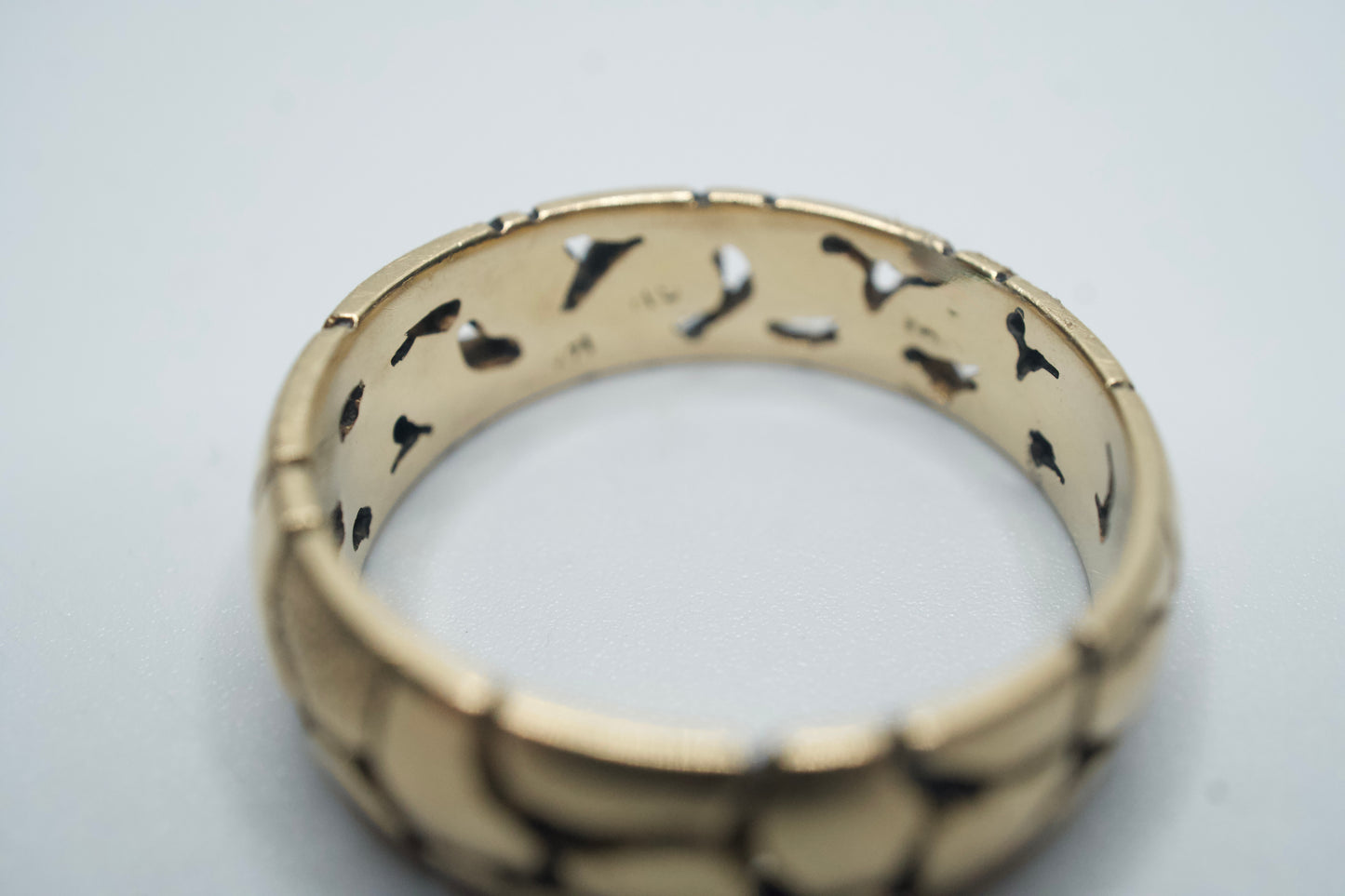 14kt Yellow Gold Nugget style Ring