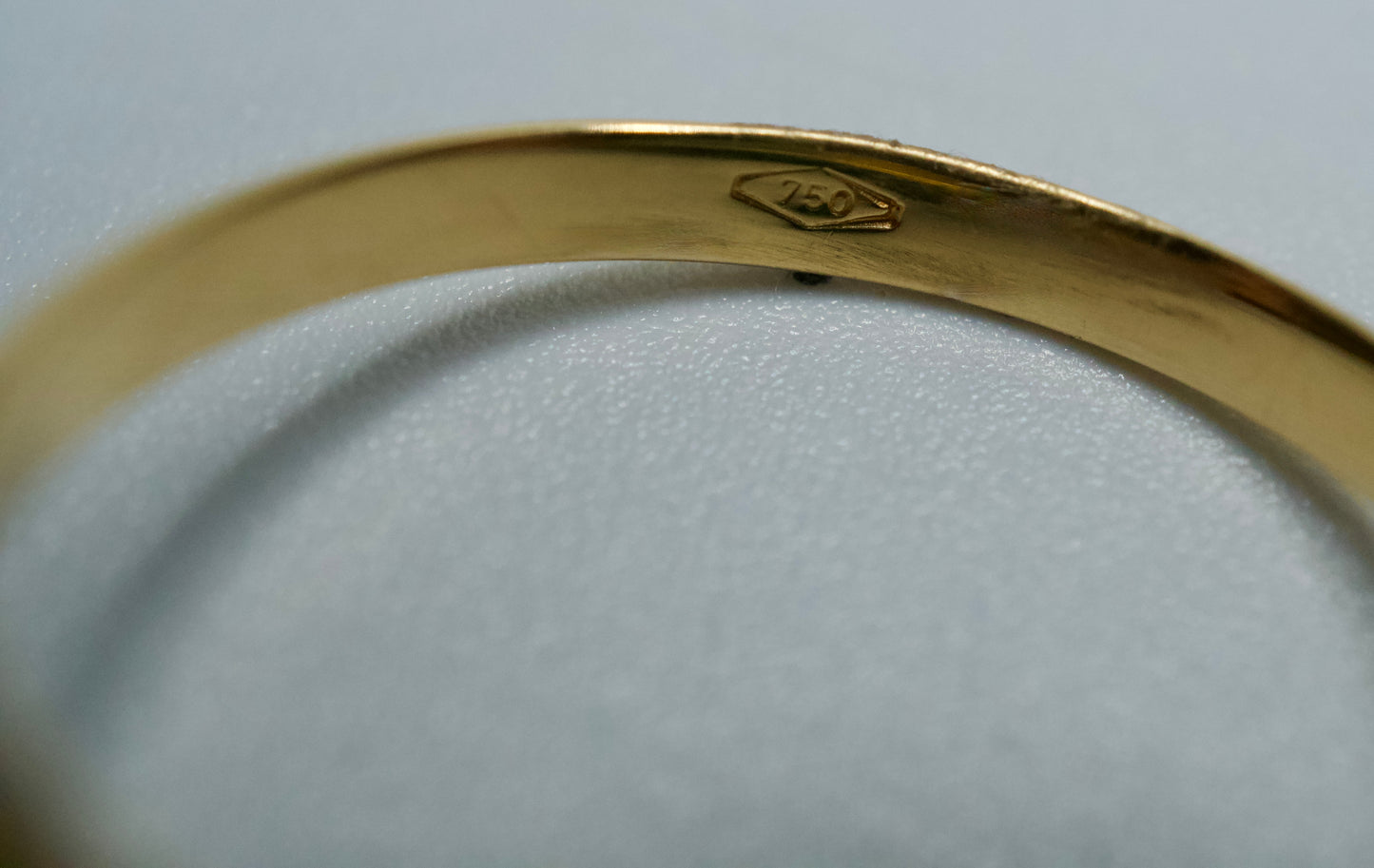 Floral Themed Net Flower 18kt gold Fashion Ring