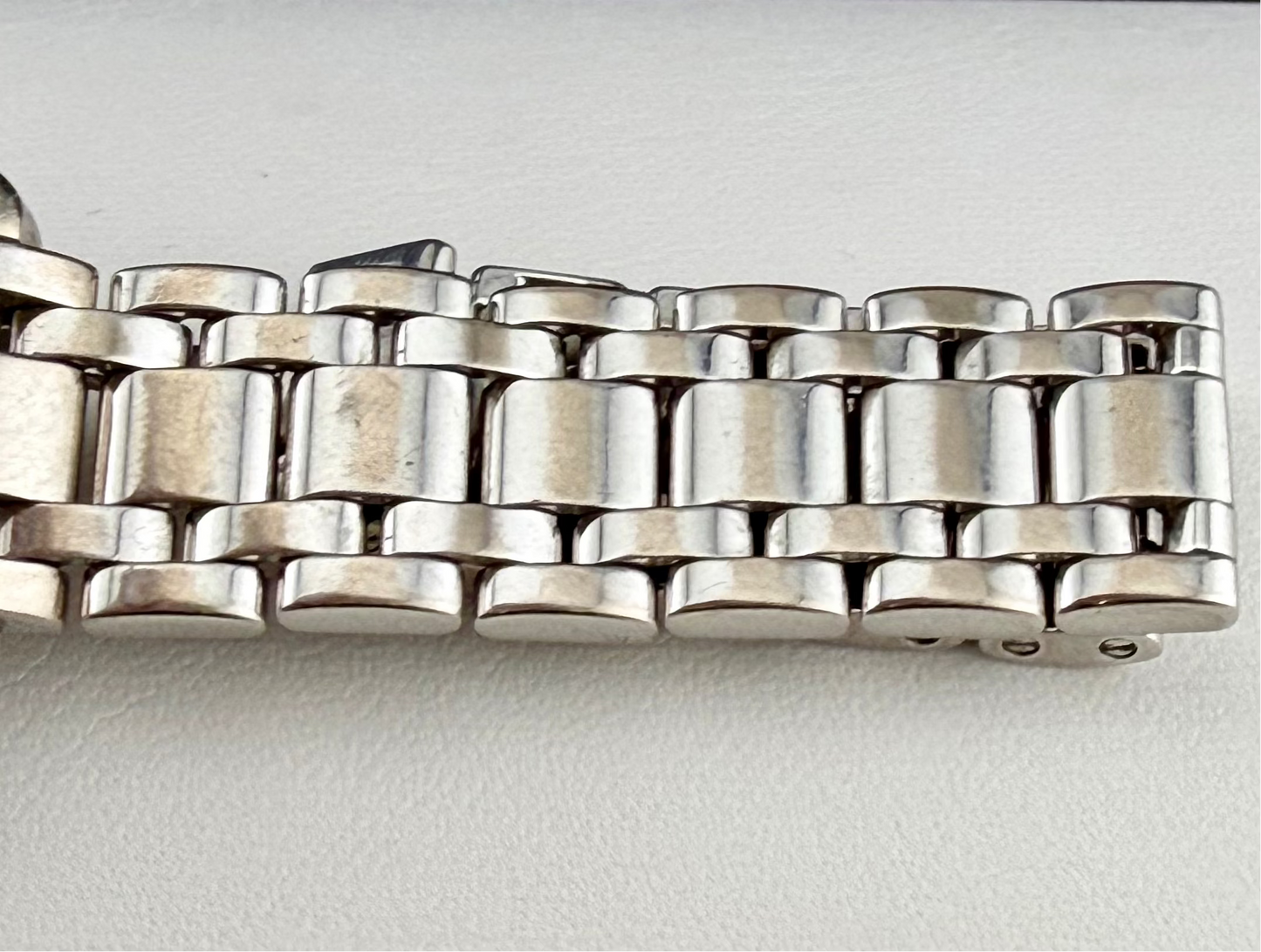 Cartier Tank Américaine 1713 Art Deco Ladies Watch in 18K White Gold Dark Grey Dial