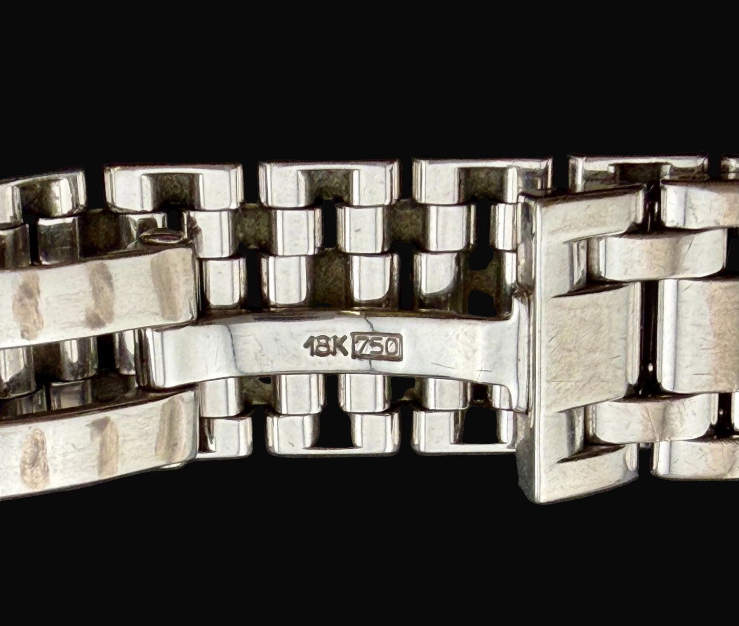 Cartier Tank Américaine 1713 Art Deco Ladies Watch in 18K White Gold Dark Grey Dial