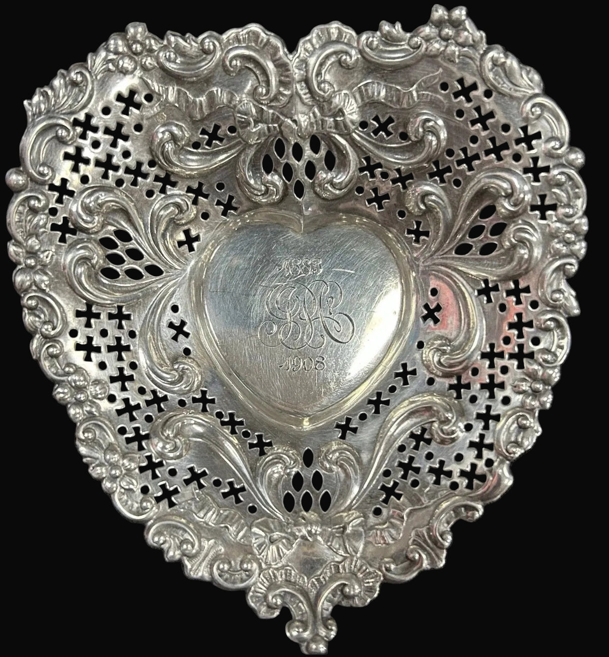 Gorham Sterling Silver Chantilly Heart Rococo Candy Dish 1883 1908 A4302 38.5g