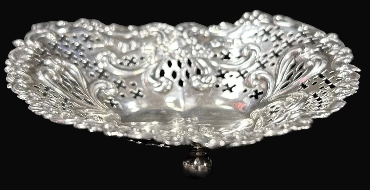 Gorham Sterling Silver Chantilly Heart Rococo Candy Dish 1883 1908 A4302 38.5g